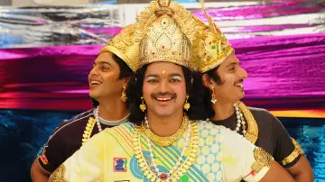 Backdrop to the movie "Nanban" #893036