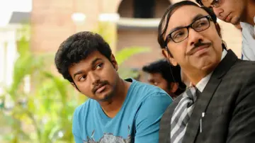 Backdrop to the movie "Nanban" #893037