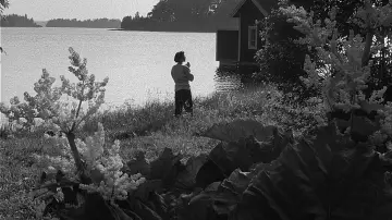 Backdrop to the movie "Waiting Women" #1137047
