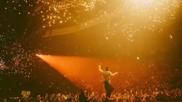 Backdrop to the movie "Travis Scott: Look Mom I Can Fly" #1186650