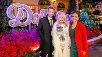 Backdrop to the movie "Christmas at Dollywood" #1870104