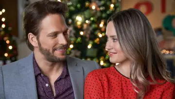 Backdrop to the movie "Picture a Perfect Christmas" #1867617