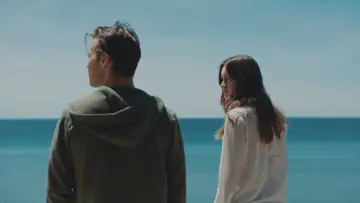 Backdrop to the movie "The Beach House" #411795