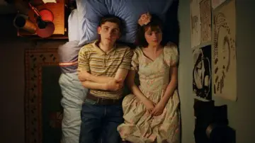 Backdrop to the movie "Dating Amber" #1635297