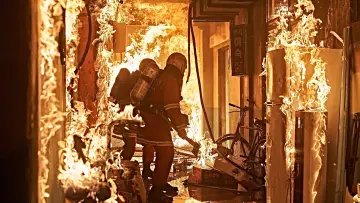 Backdrop to the movie "Firefighters" #784805