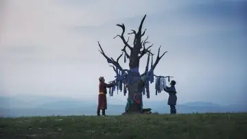 Backdrop to the movie "Veins of the World" #1584252