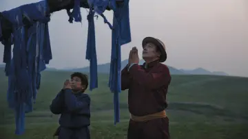 Backdrop to the movie "Veins of the World" #1584255
