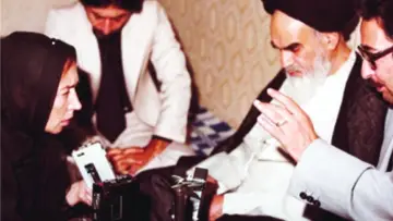 Backdrop to the movie "Oriana Fallaci intervista Ayatollah Khomeini" #1590602