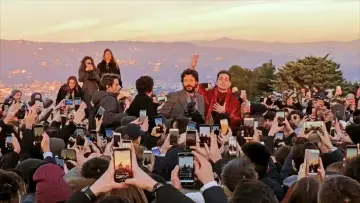 Backdrop to the movie "Money Heist: The Phenomenon" #338092