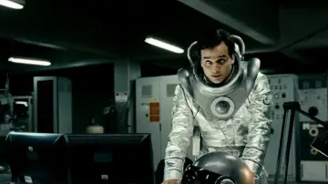 Backdrop to the movie "The Man from the Future" #989705