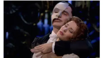 Backdrop to the movie "The Phantom of the Opera at the Royal Albert Hall" #1007911