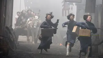 Backdrop to the movie "The Flowers of War" #212302