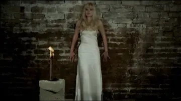 Backdrop to the movie "The Living Dead Girl" #1524680