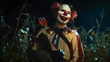 Backdrop to the movie "Clown in a Cornfield" #588636