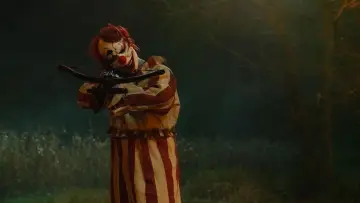 Backdrop to the movie "Clown in a Cornfield" #588647