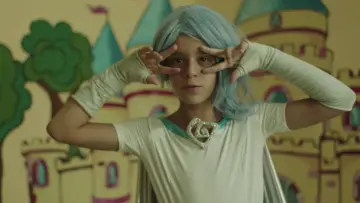 Backdrop to the movie "Luce & Me" #1354032