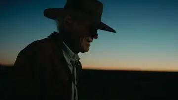 Backdrop to the movie "Cry Macho" #309647
