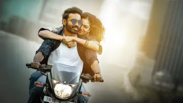 Backdrop to the movie "Maaran" #888180