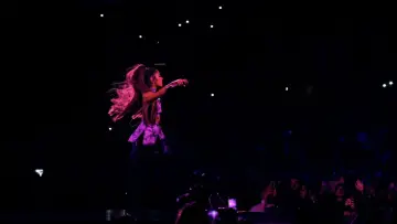 Backdrop to the movie "ariana grande: excuse me, i love you" #440208