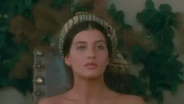 Backdrop to the movie "Immoral Women" #1103164