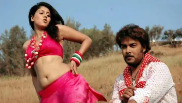 Backdrop to the movie "Vaada" #1620758