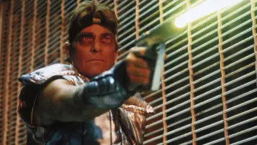 Backdrop to the movie "Alienator" #1923580