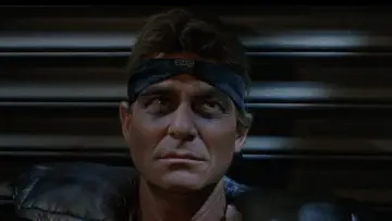 Backdrop to the movie "Alienator" #1923581