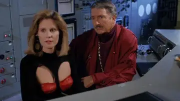 Backdrop to the movie "Alienator" #1923582