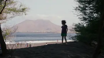 Backdrop to the movie "Ama Gloria" #197253