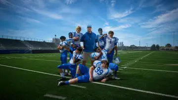 Backdrop to the movie "Home Team" #1584349
