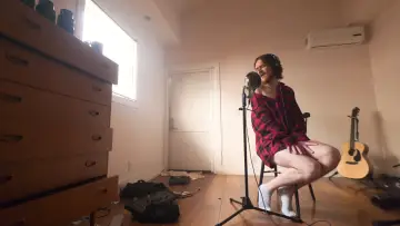 Backdrop to the movie "Bo Burnham: Inside" #1805365
