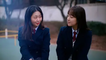 Backdrop to the movie "Graduation, Present + Propose" #1909569