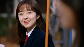 Backdrop to the movie "Graduation, Present + Propose" #1909570