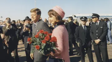 Backdrop to the movie "JFK Revisited: Through the Looking Glass" #422472