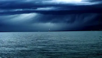Backdrop to the movie "The Lake" #772406