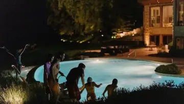 Backdrop to the movie "Pools" #638620