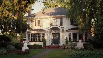 Backdrop to the movie "Zoey