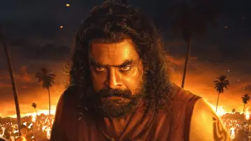 Backdrop to the movie "A.R.M - Ajayante Randam Moshanam" #1190668
