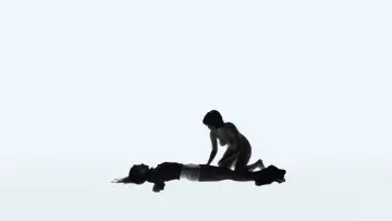 Backdrop to the movie "Under the Skin" #1231618