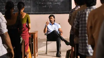 Backdrop to the movie "Vaathi" #1094875