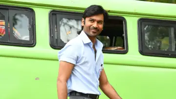 Backdrop to the movie "Vaathi" #1094889