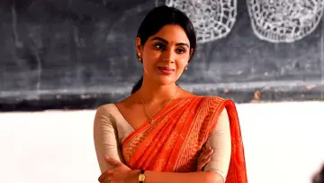 Backdrop to the movie "Vaathi" #452612