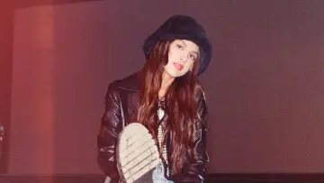 Backdrop to the movie "OLIVIA RODRIGO: driving home 2 u (a SOUR film)" #1032000
