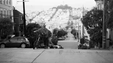 Backdrop to the movie "The Invite" #1192906