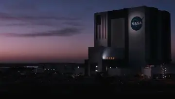 Backdrop to the movie "Fly Me to the Moon" #1531204