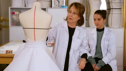 Watch film Haute Couture | От кутюр | трейлер | в кино с 3 марта