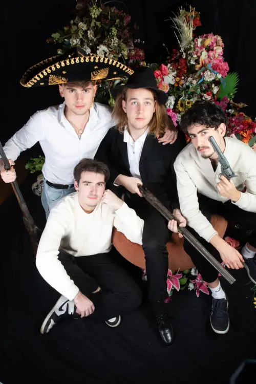 Movie poster "La chasse aux boules d