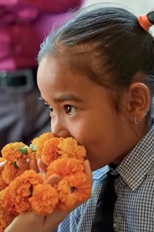 Movie poster "Nepal, Searching the Scent of Hope"