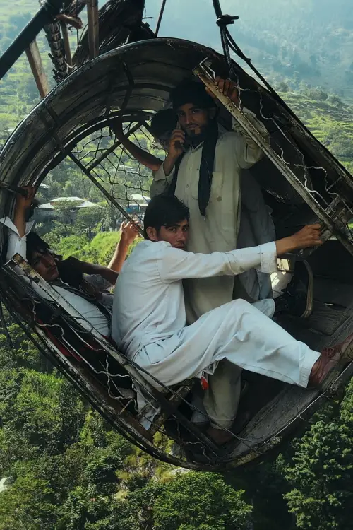 Movie poster "Hanging by a Wire"