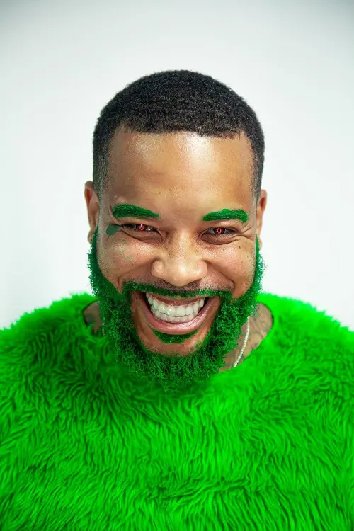 Movie poster "The Grinch That Stole B*tches"
